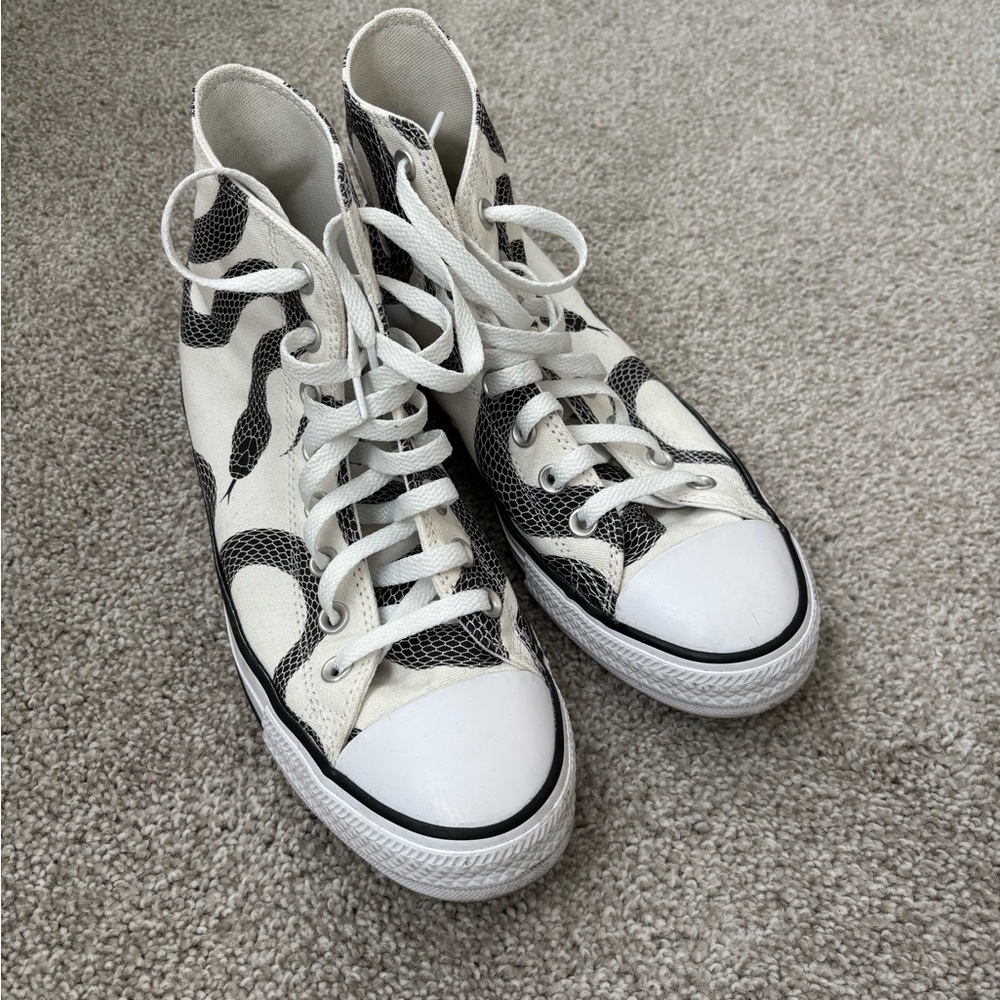Snake print high top Converse